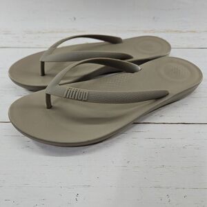 FitFlop Iqushion Mens 10 Timberwolf Beige Ergonomic Flip Flops‎ Rubber Sandal